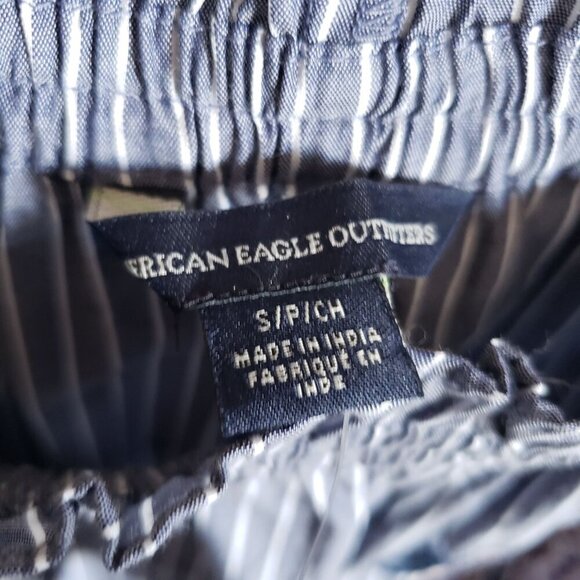 American Eagle Off the Shoulder Top Sz S Nautical Stripe Coastal Embroidery NEW - Picture 2 of 10